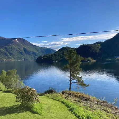 6 Person In Halsanaustan-by Traum * Korsnes (Trondelag)