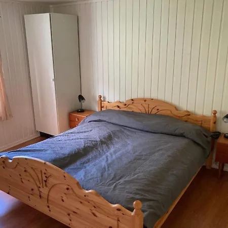 6 Person In Halsanaustan-by Traum *