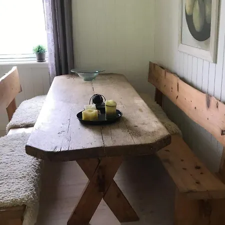 6 Person In Halsanaustan-by Traum *