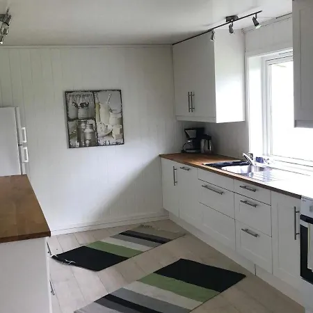 6 Person In Halsanaustan-by Traum Apartman