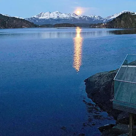 6 Person In Halsanaustan-by Traum Apartman Korsnes